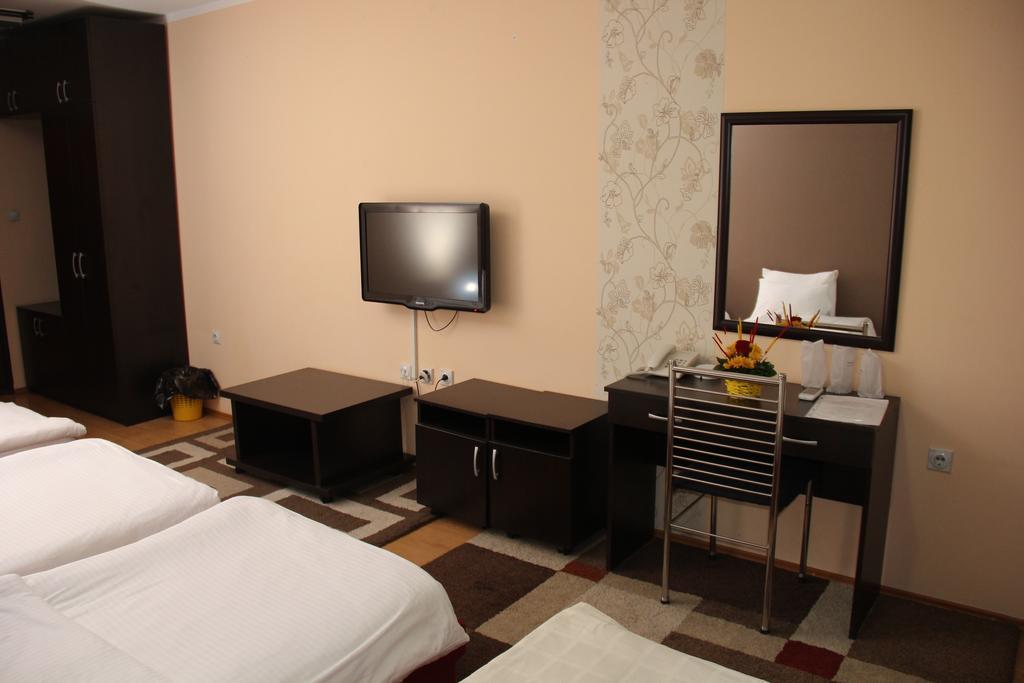 Garni Hotel Rile Men Ni Habitación foto