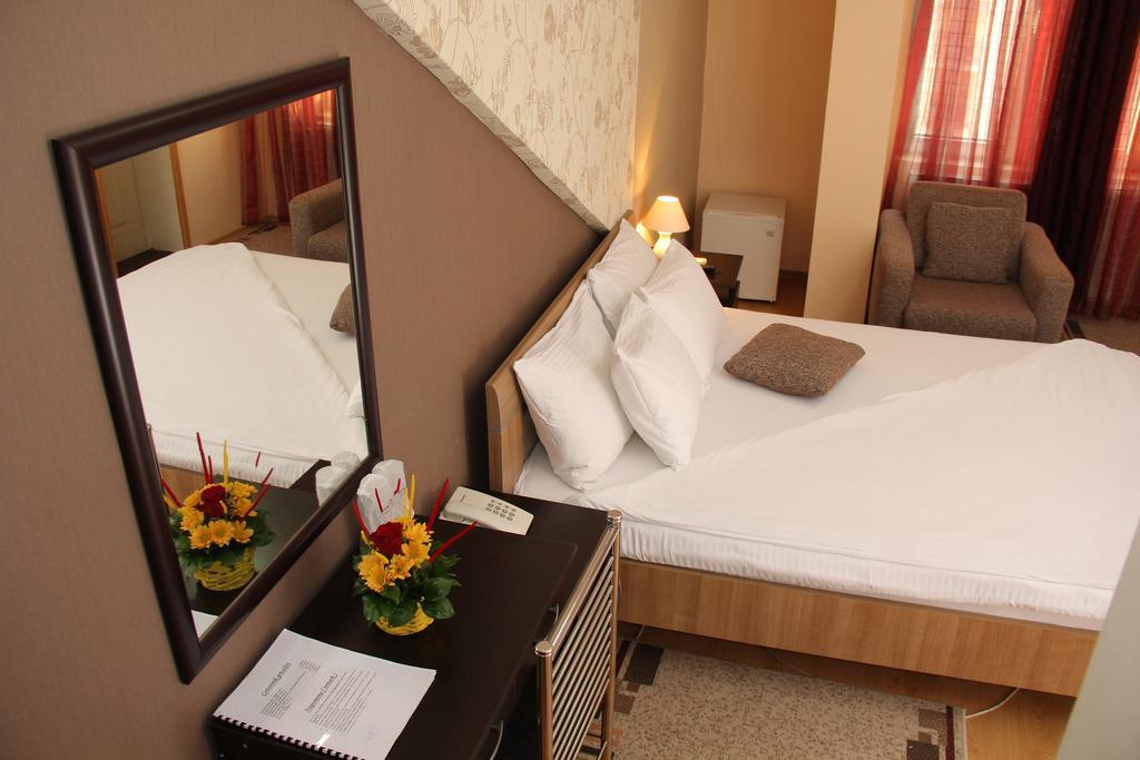 Garni Hotel Rile Men Ni Habitación foto